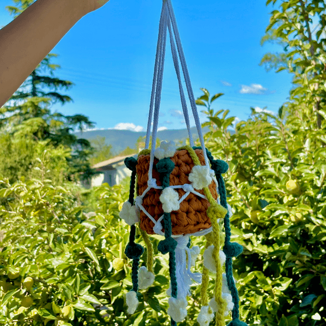 Pot suspendu macramé - Feuilles et fleurs